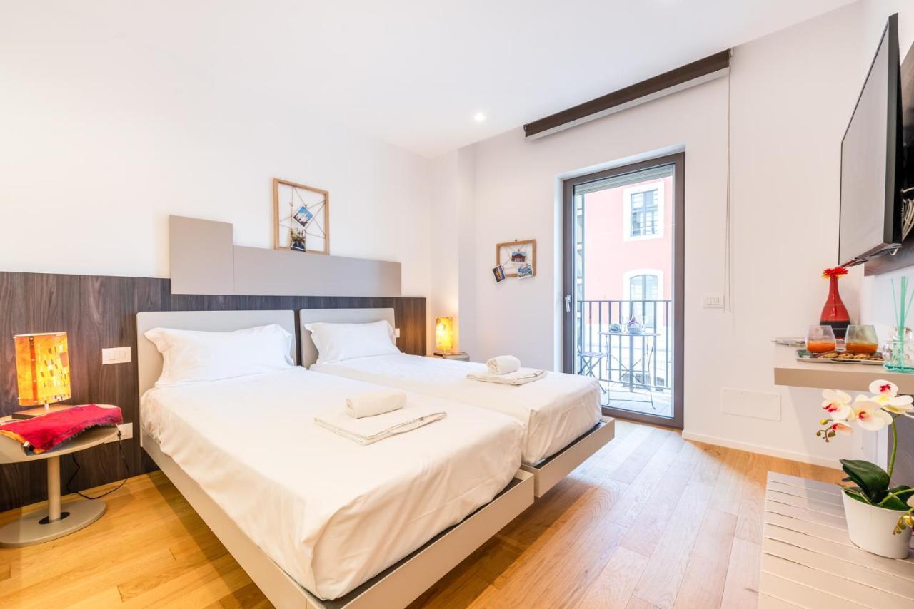 Central & Elegant Room Near The Station Bari Bagian luar foto